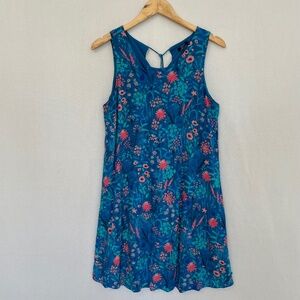 HATLEY Women's Medium Meghan Blue Wild Flowers Trapeze Sleeveless Dress